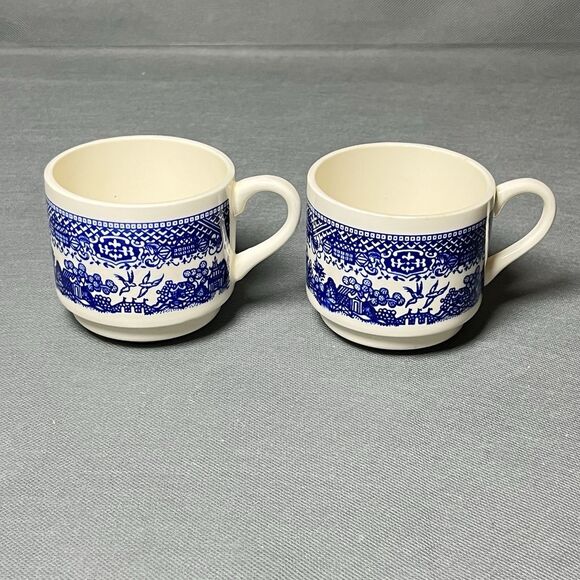 Churchill Staffordshire England Blue Willow Porcelain Tea Cup and Saucer Set - Picture 7 of 16